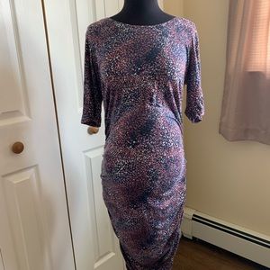 Like NEW MATERNITY dress - size small